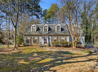 721 Falls Church Rd, Charlotte, NC 28270