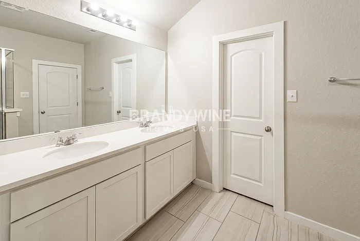 10402 Ida Garden Way — Photo 13