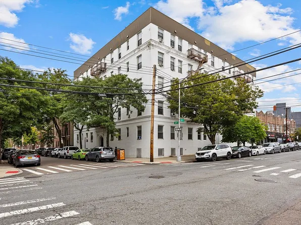 37-75 64th St APT 41, Woodside, NY 11377