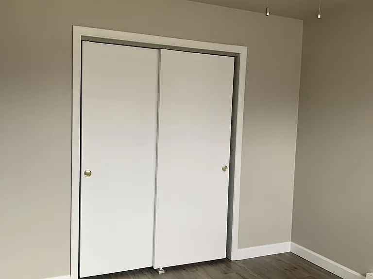 639 N View St — Photo 6