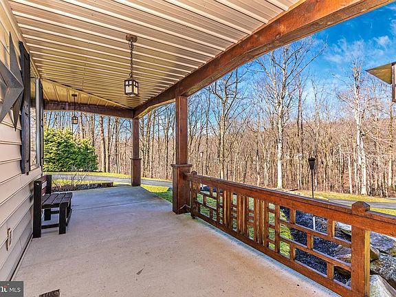 4th image of 139 Oak Ln