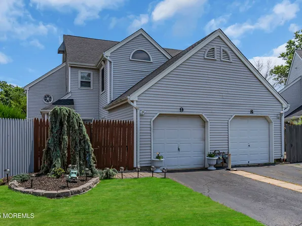 9 Robinson Court, Freehold, NJ 07728