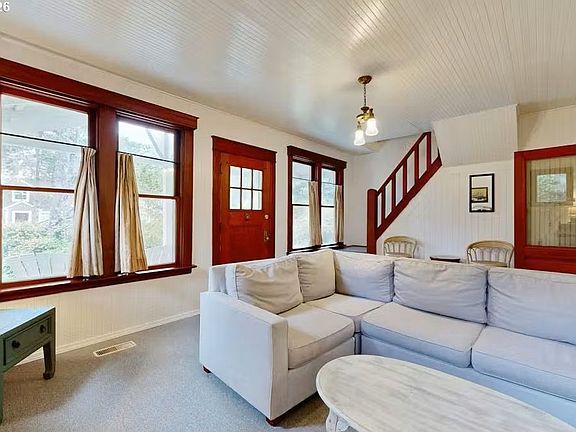 3rd image of 641 D St