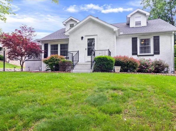 7621 Bartels Dr, Evansville, IN 47710