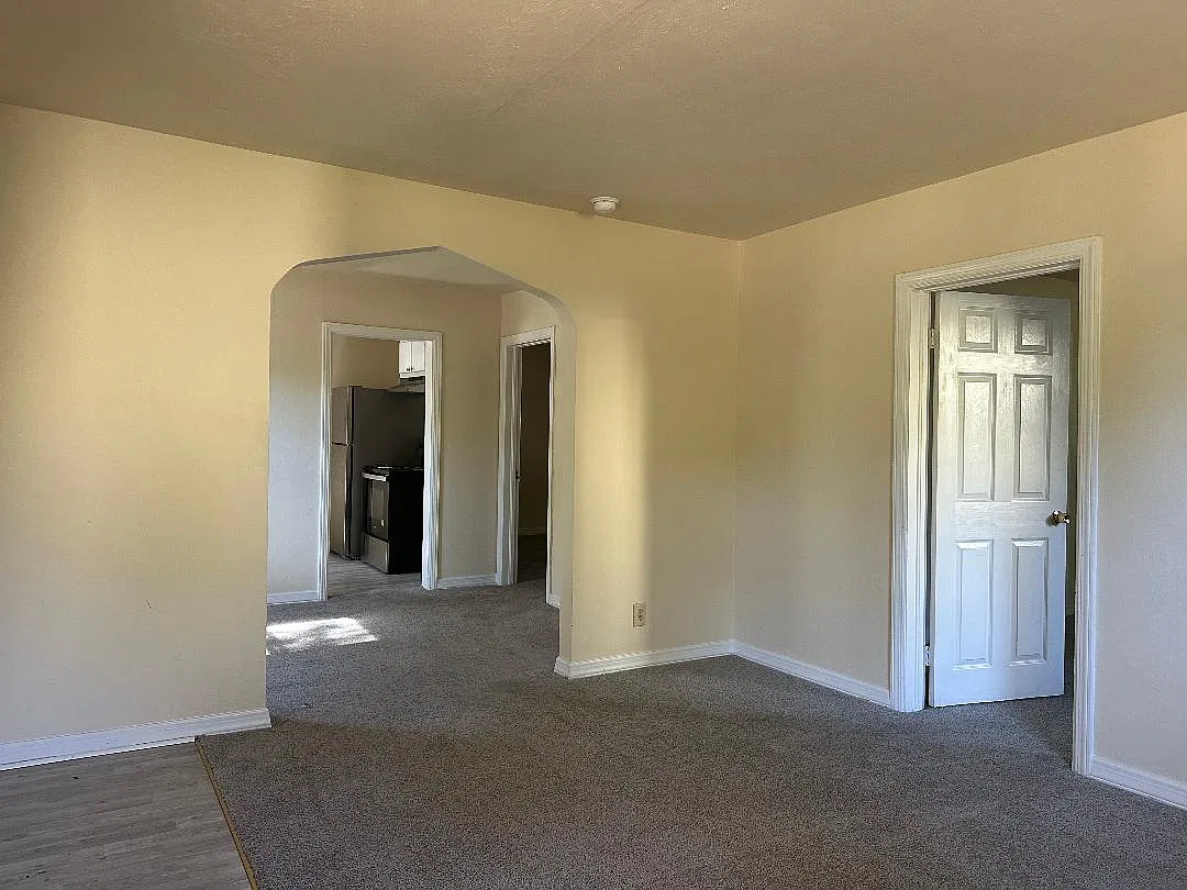 2 bed, 1200 sqft, $1,495 — Photo 3