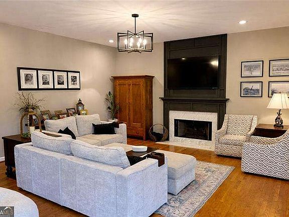 5th image of 5635 Grove Point Rd