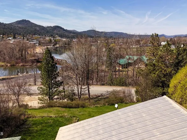 61 Pine St, Saint Maries, ID 83861