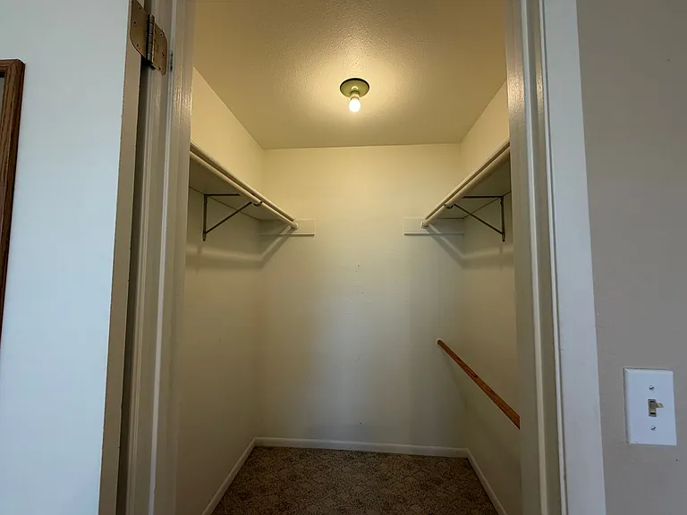 1014 Plaza Del Sol — Photo 9