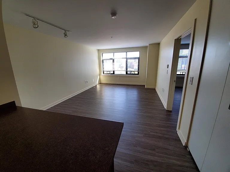 Rowe Apartments — Photo 21