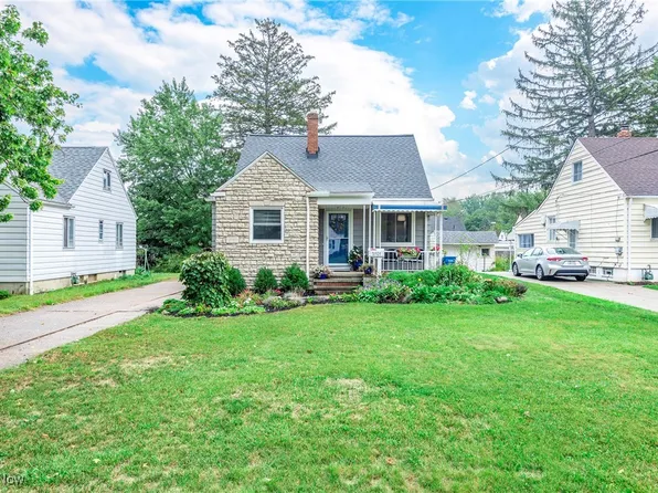 5101 Lucydale Ave, North Olmsted, OH 44070