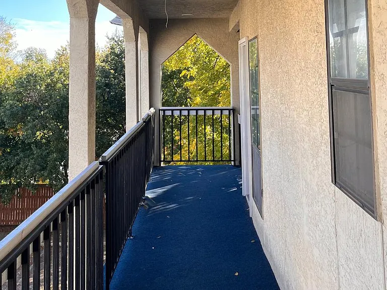 4800 W Lovers Ln #223 — Photo 11