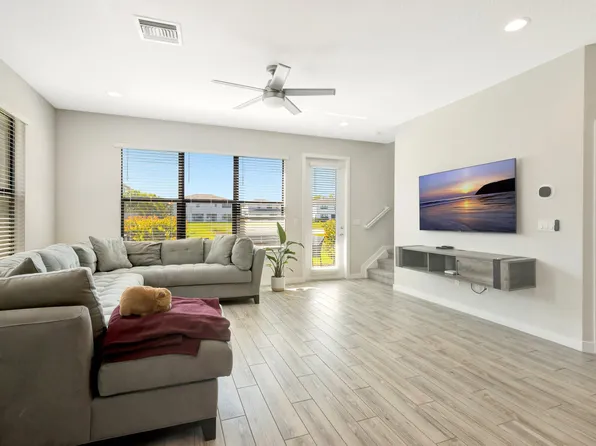 8654 Antarus Drive, Lake Worth, FL 33467