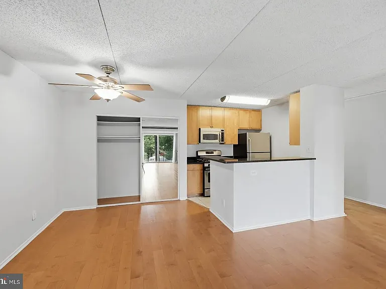 60 S Van Dorn St #202 — Photo 6