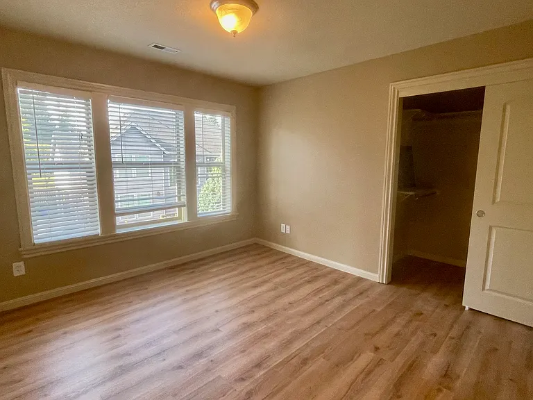 12318 NW 21st Ave — Photo 39