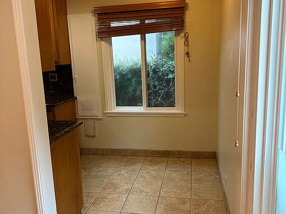 4th image of 1011 Pearl St #B