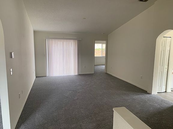 5th image of 3138 Summer House Dr