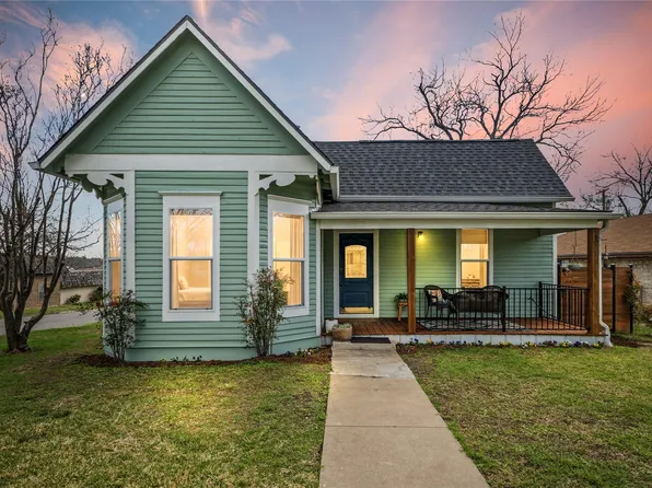 1120 Vance St, Taylor, TX 76574