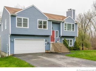 556 Long Hill Rd, Middletown, CT 06457