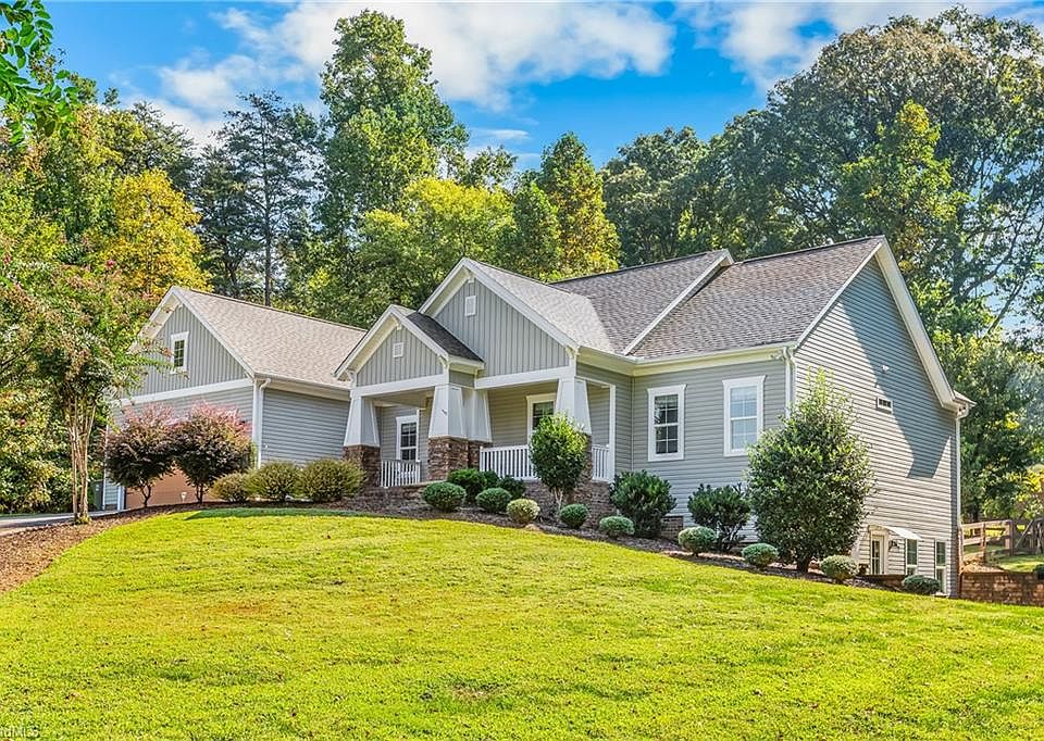 1st image of 116 Lucas Park Dr