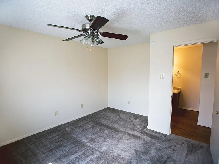 Park at 54th Apartments — Photo 32