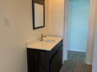 2393 Wilshire St, Riverside, CA 92501