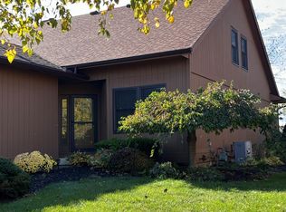 146 N Harbors End Dr #21A, Port Clinton, OH 43452