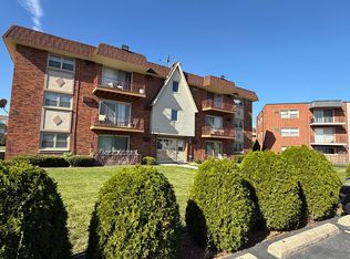 12635 S Alpine Dr APT 11, Alsip, IL 60803