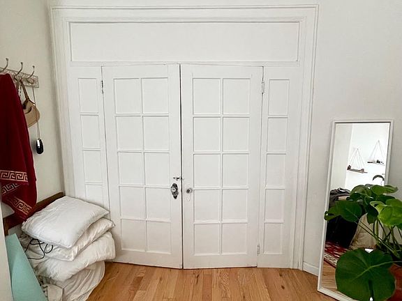 4th image of 432 Bleecker St APT 1L