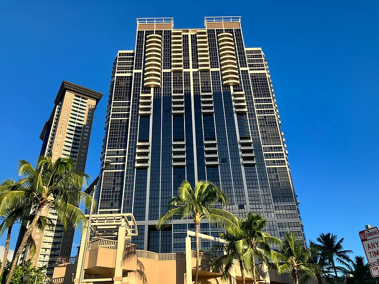 600 Queen St #803 — Photo 11