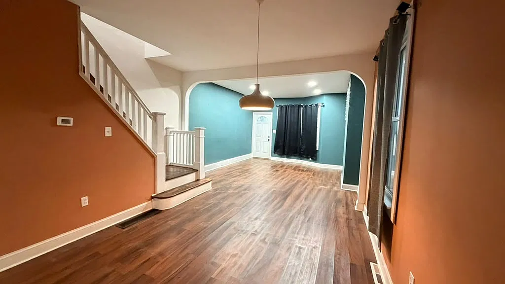 4 bed, 1300 sqft, $2,595 — Photo 4