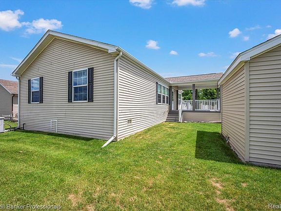 3rd image of 289 Pompano Ct