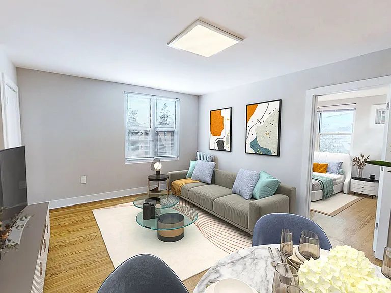 Lindcrest Apartments — Photo 7