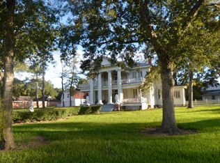 110 E Stockbridge St #1, Eagle Lake, TX 77434