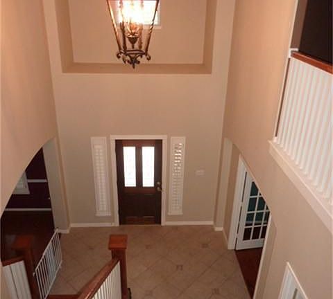 3rd image of 16103 Lakegrove Frst