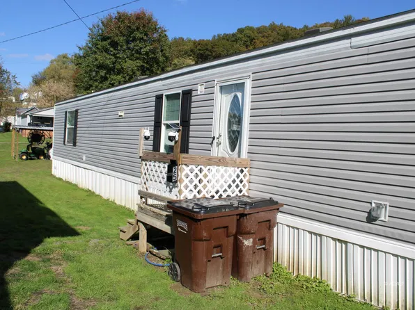 25 New St, Glouster, OH 45732