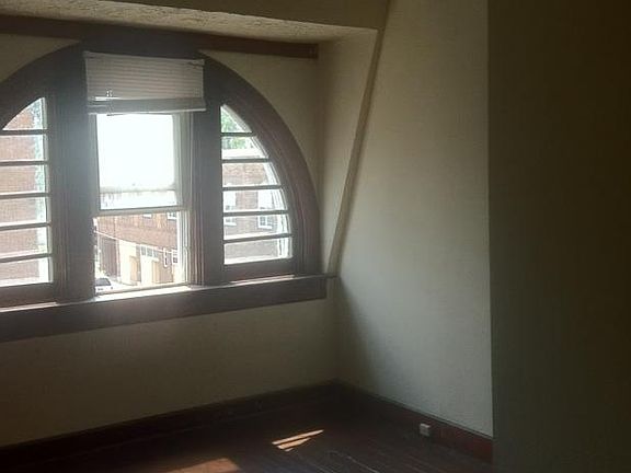4th image of 6101 Vine St APT 3
