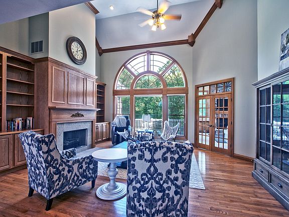 5th image of 60760 Creekstone Dr