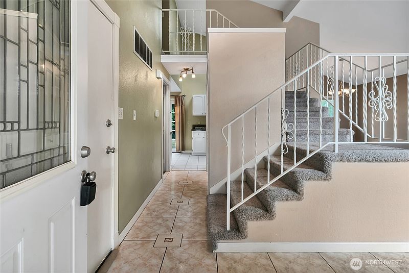 5th image of 11509 87th Avenue Ct E