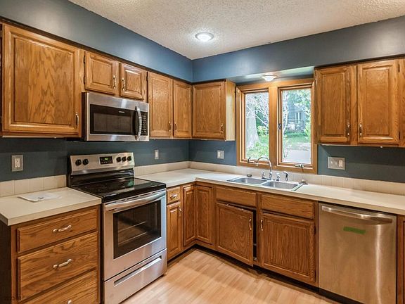 4th image of 4807 Cedar Dr #169