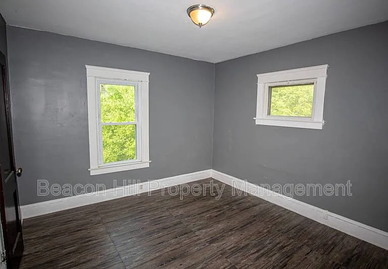 12007 Parkview Ave — Photo 10