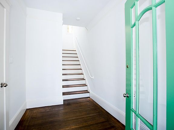 2nd image of 208 Precita Ave