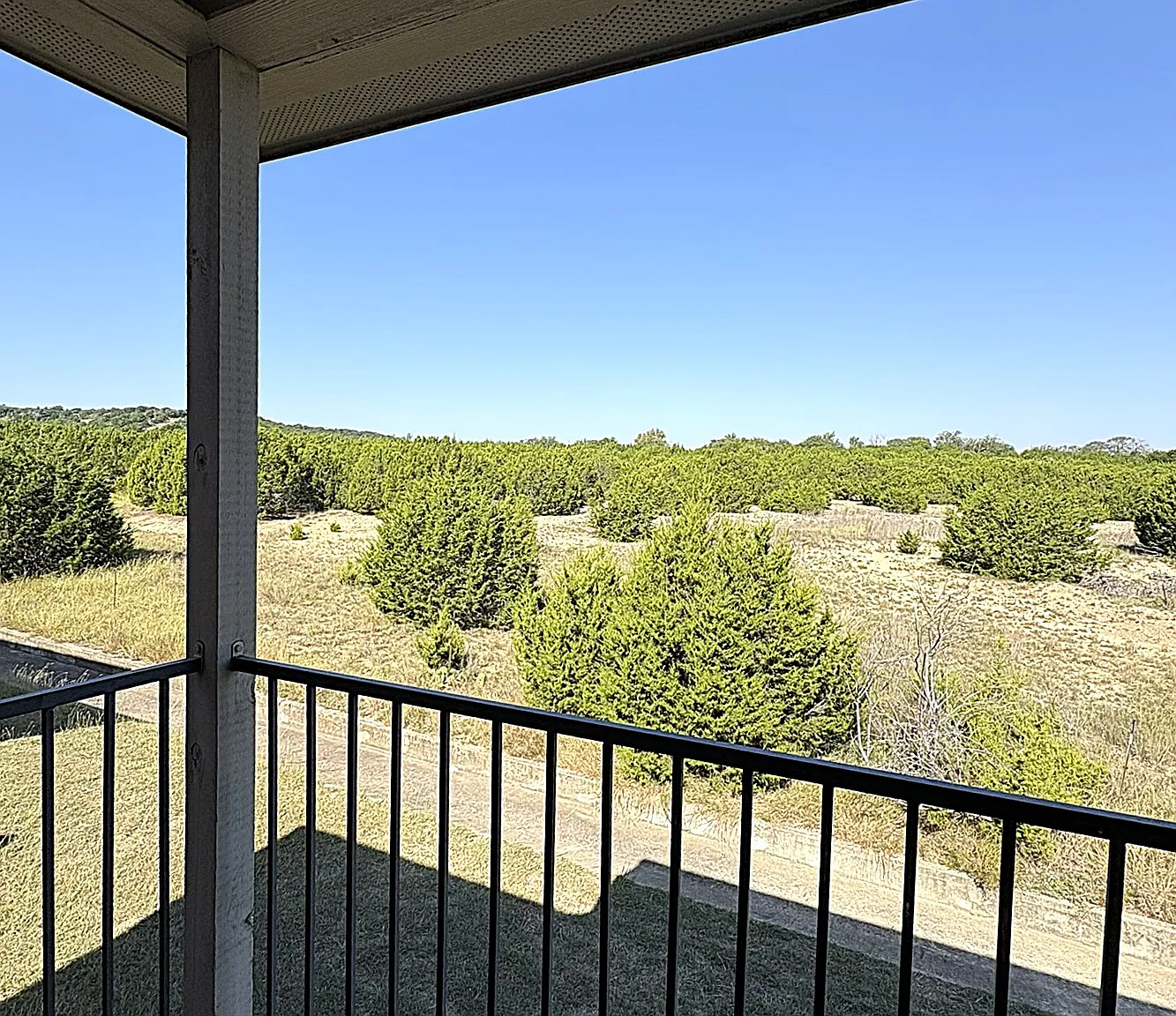 2 bed, 860 sqft, $699 — Photo 4