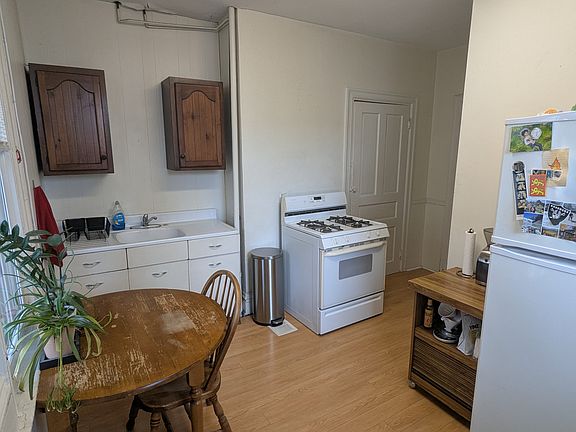 5th image of 213 Taylor St Floor 1