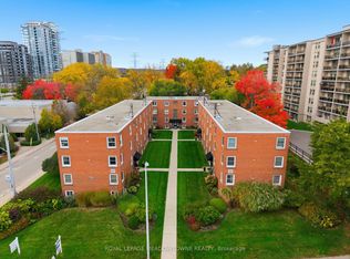 1351 Lakeshore Rd #15, Burlington, ON L7S 1B1