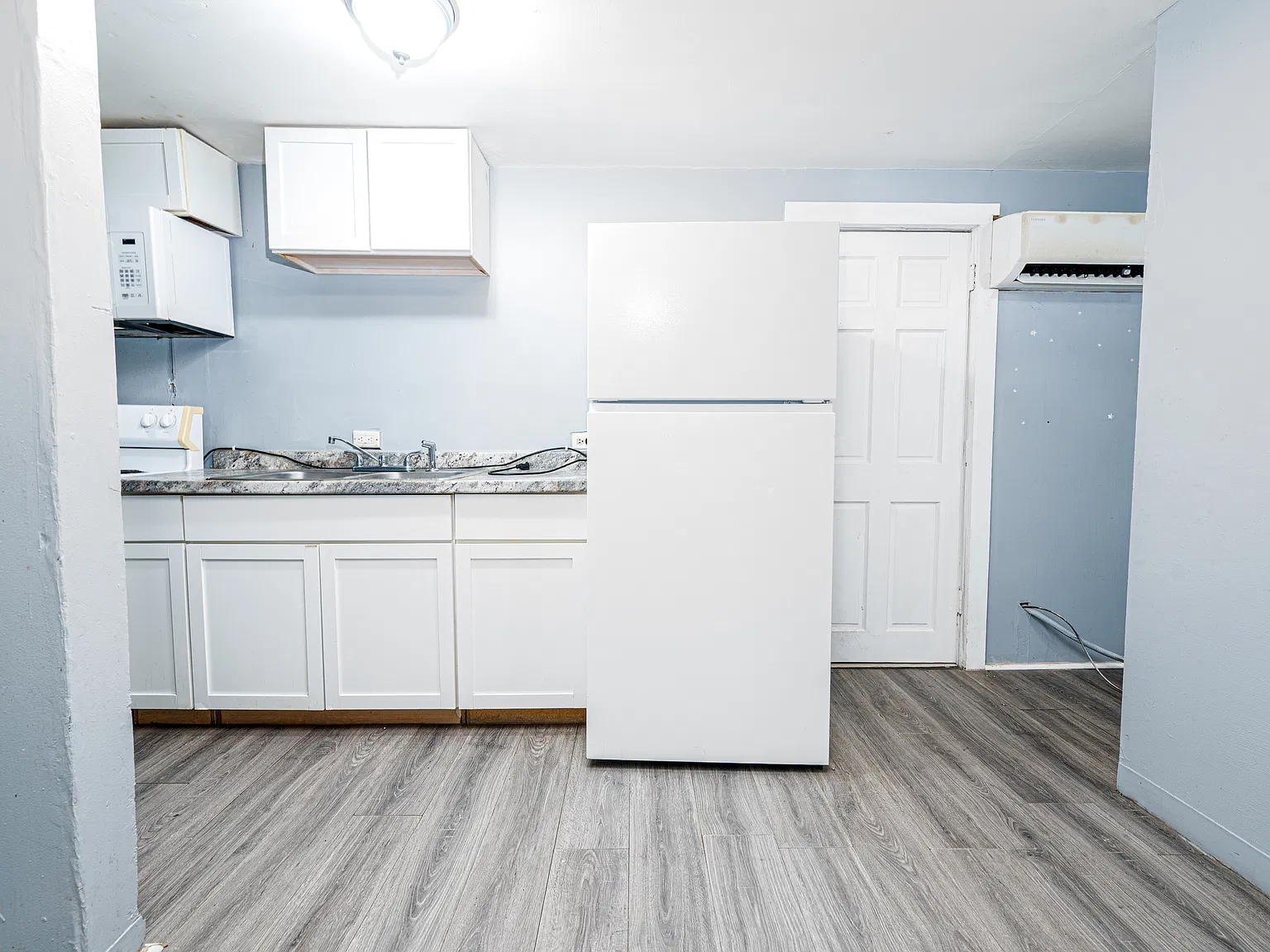 1211 Bay Street - 1 — Photo 4