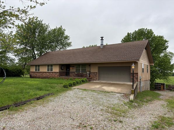 1208 S Black Cat Rd, Joplin, MO 64801
