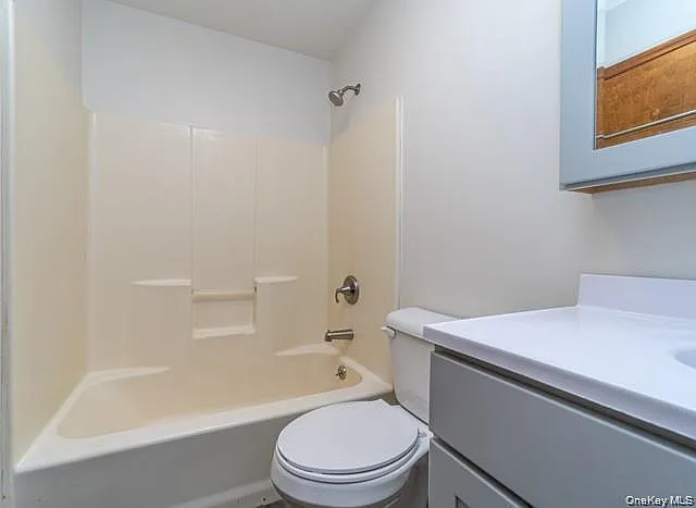 3 bed, 2.0 bath, 1352 sqft, $2,900 — Photo 4