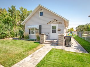 414 3rd Ave E, Williston, ND 58801