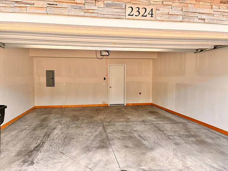 2324 SE Parkview Crossing Dr — Photo 9