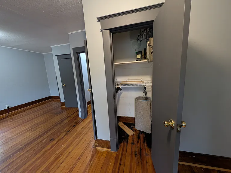 622 W 10th St #2 — Photo 7